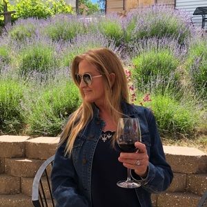 Meet your Posher, Joan